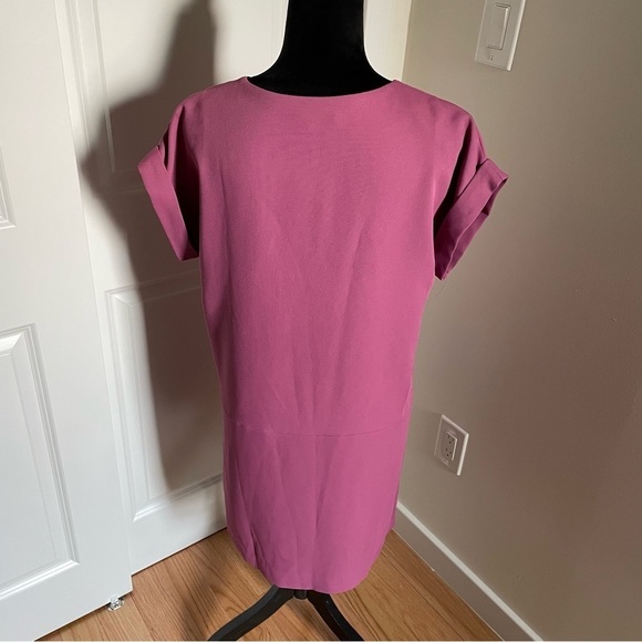 VINCE. Pink Rolled Short Sleeve Two Pocket V-Neck Mini Shift Dress EUC Size M - Picture 6 of 12